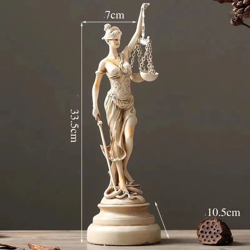 statue ornementale justice égale balance épée détail classique blanc orDecoration intérieure antique modernisée