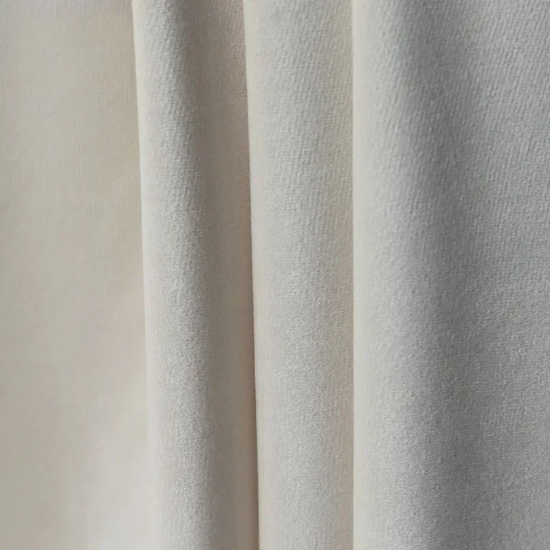 rideau moderne polyester beige clair rayures verticales blanches fenêtre française opaque tulle