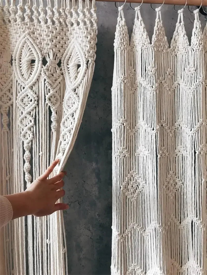 rideau macramé boho chic motifs géométriques beige clair opacité crochet métallique tissage main simple