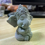 figurine éléphant gris artisanal texture granulée stylisé décoration maison prière