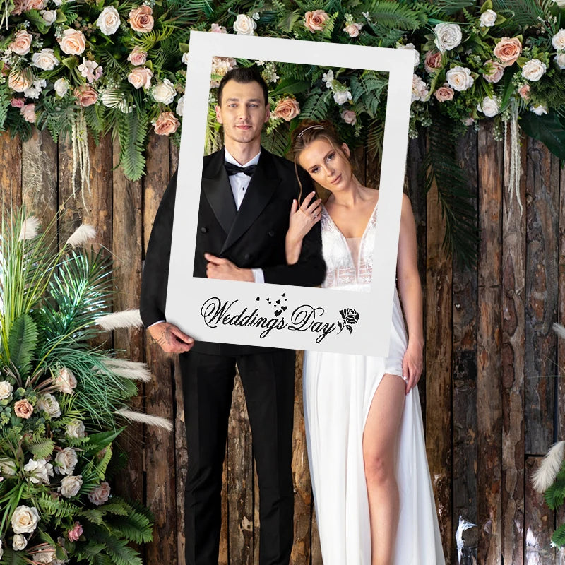 cadre photo mariage blanc calligraphie cœurs rose vintage polaroid festive decoration