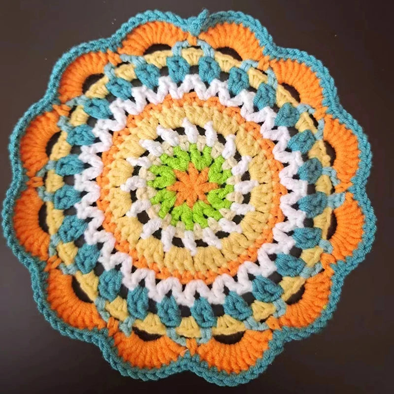 serviettes table crochet motif circulaire couleurs vives main d'oeuvre artisanale pastoral annuel arrière rouleau