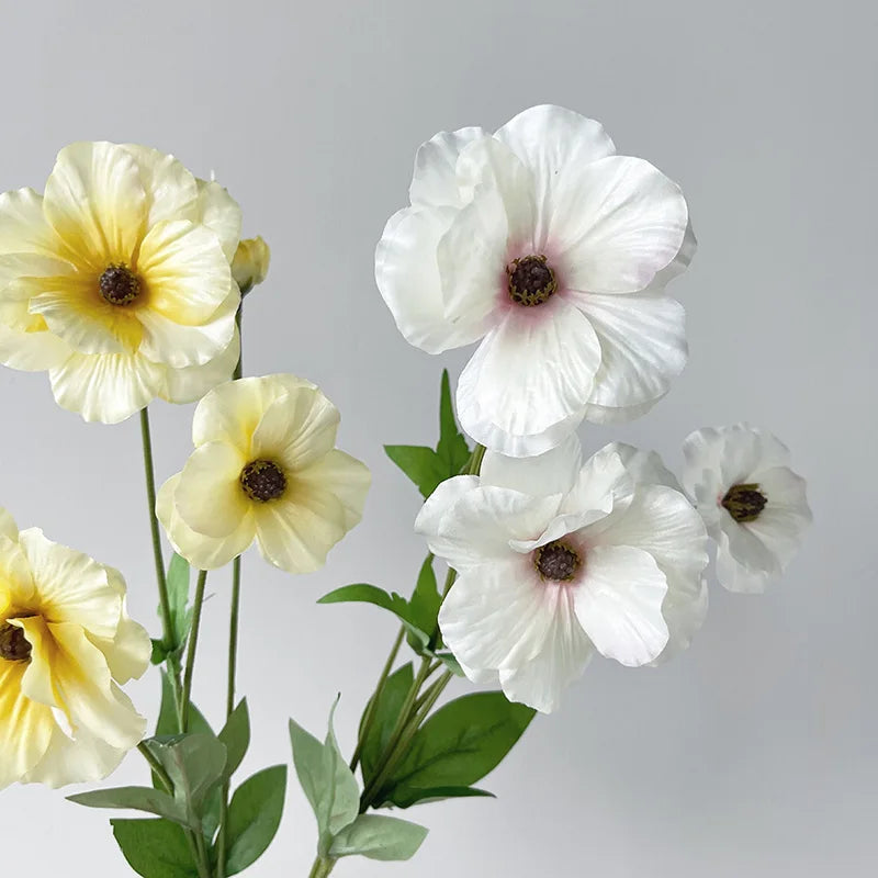 décoration intérieure moderne bouquet artificielle pivoine soie blanche jaune pale anniversaire mariage
