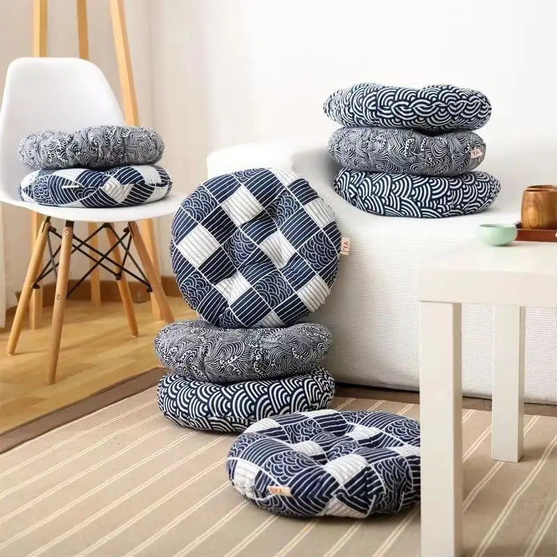 coussin sol rond bleu marine blanc motif patchwork moderne ethnique décoration voiture chaise sofa