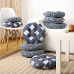 coussin sol rond bleu marine blanc motif patchwork moderne ethnique décoration voiture chaise sofa