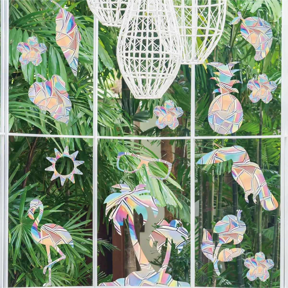 Effet miroir et teinté de l'autocollant sur une vitre