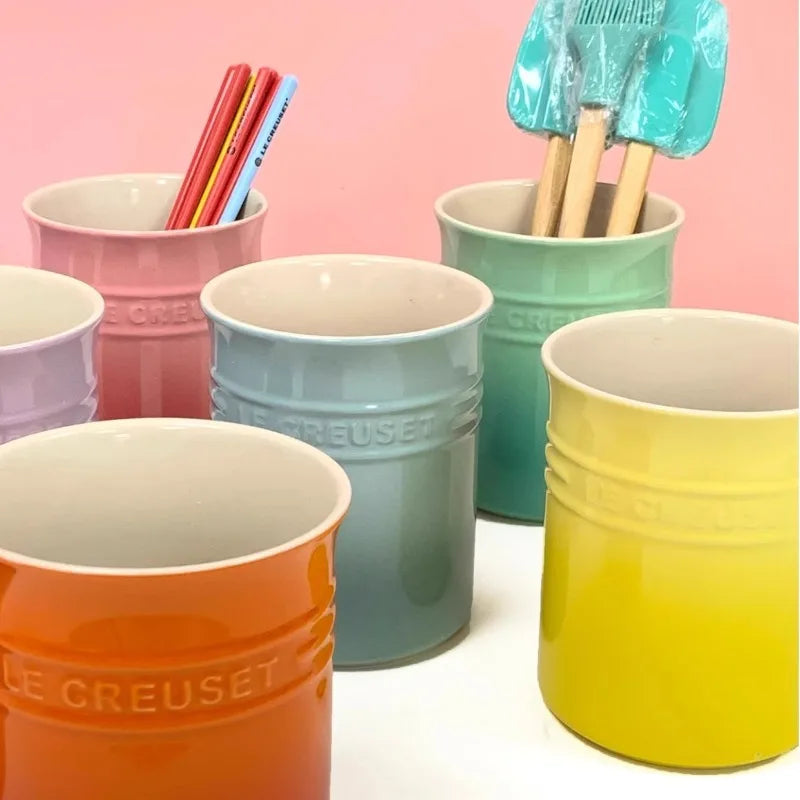 organisateur cuisine pot ustensiles rouge orange jaune bleu rose ombre douce classique rustique réutilisable