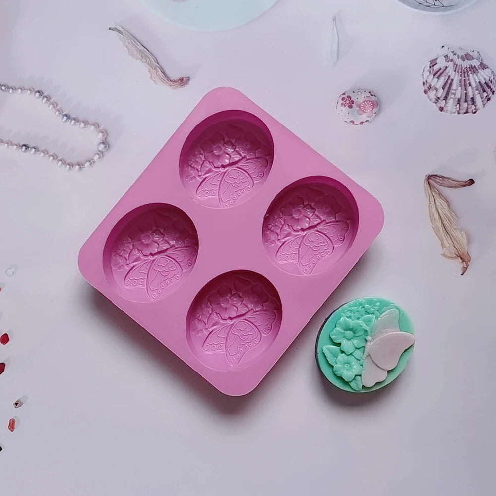 moule silicone savon papillon motifs floraux couleurs variées fabrication artisanale savons décoratifs floral
