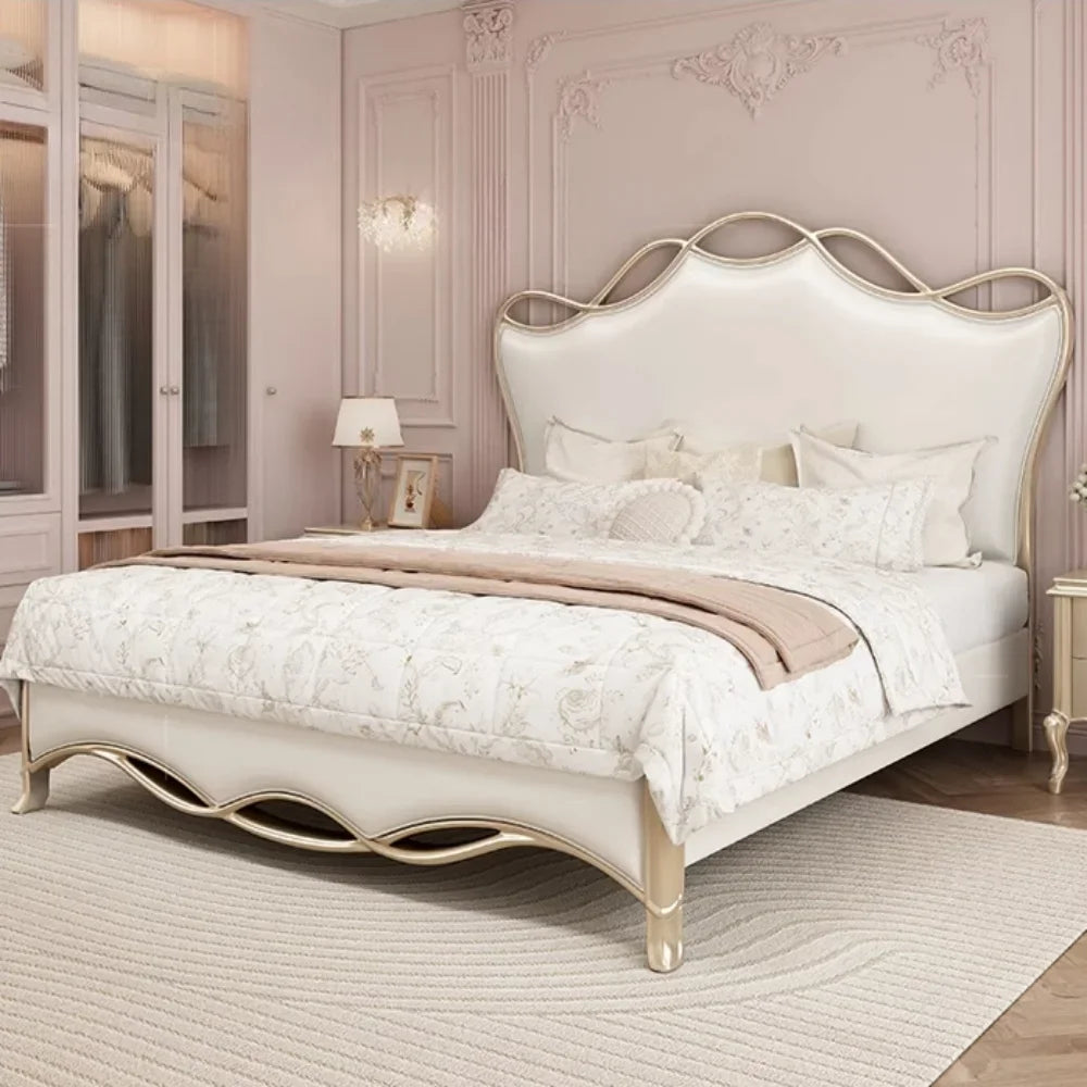 lit double cadre bois blanc détails dorés classique luxe chambre moderne meuble maison