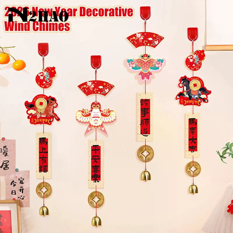 décorations nouvelles années cloches vent rouges dorées blanches oiseaux monnaies caractères chinois traditionnelles