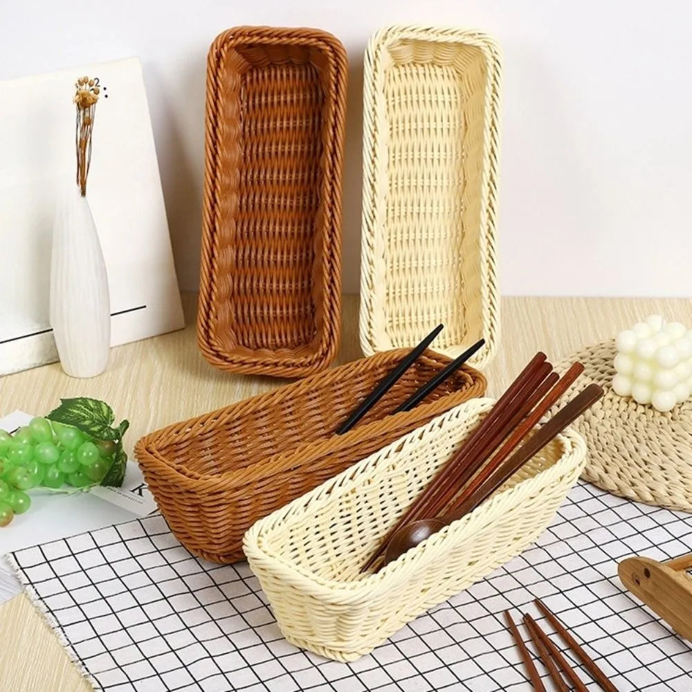 panier tressé marron clair réutilisable conteneur rangement vaisselle portable traditionnel fixations cuillères baguettes