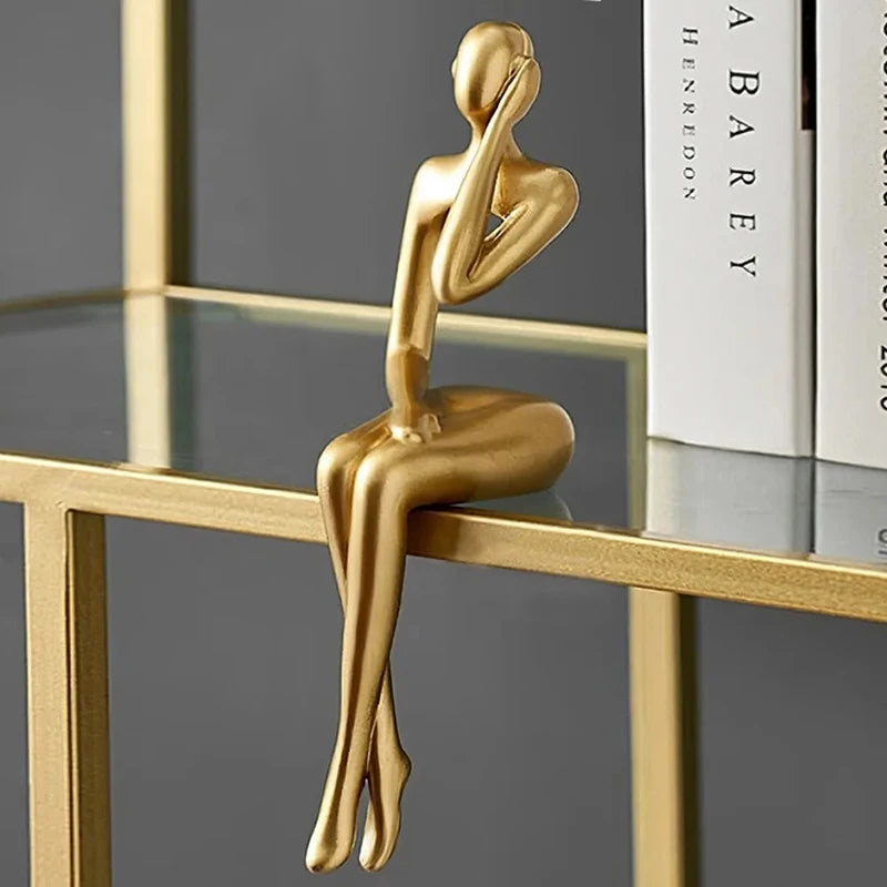statuette dorée moderne ornement décoration intérieur lisse métal maison unique