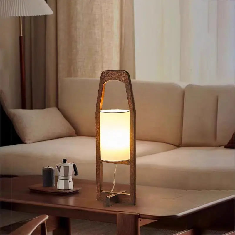 lampe table bois marron clair abat jour beige moderne minimaliste salon chambre