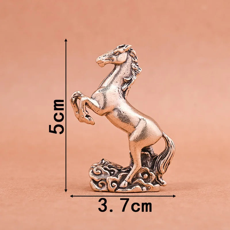 statue cheval bronze doré motifs floraux géométriques artisanal rétro bouclier couronne
