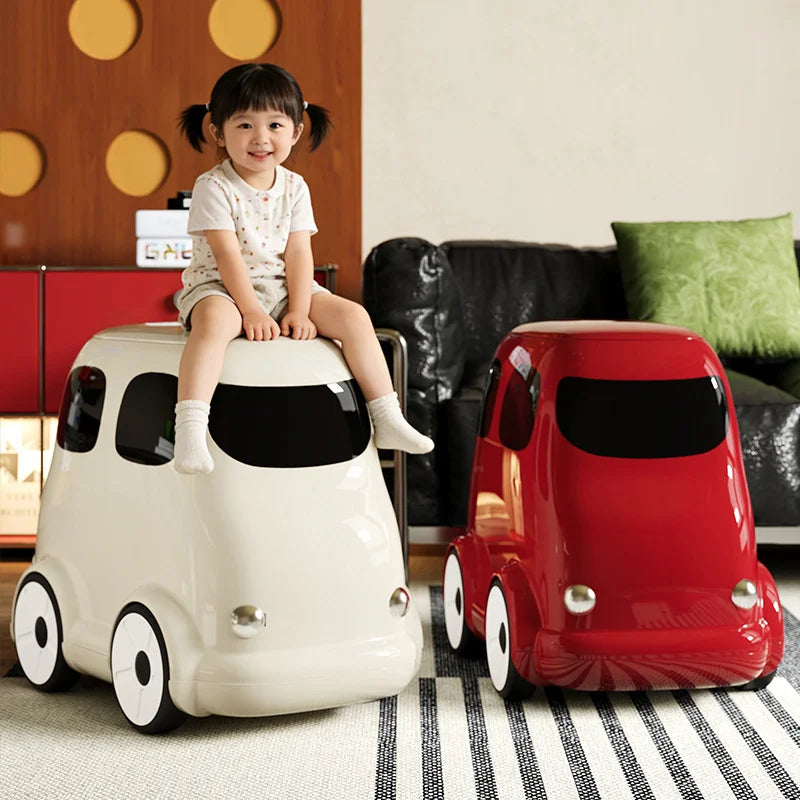 poubelle forme voiture rouge beige ludique roues compartiment intégré maison enfants