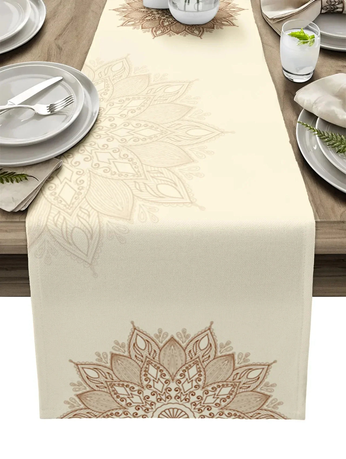 tableau chemin table lin floral classique beige clair doré élégant motif brodé farmhouse décoration