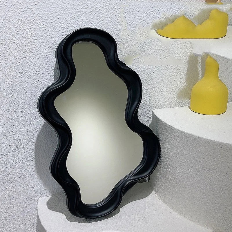 miroir moderne blanc noir or rose cadre ondulé intérieur décoration chambre salon