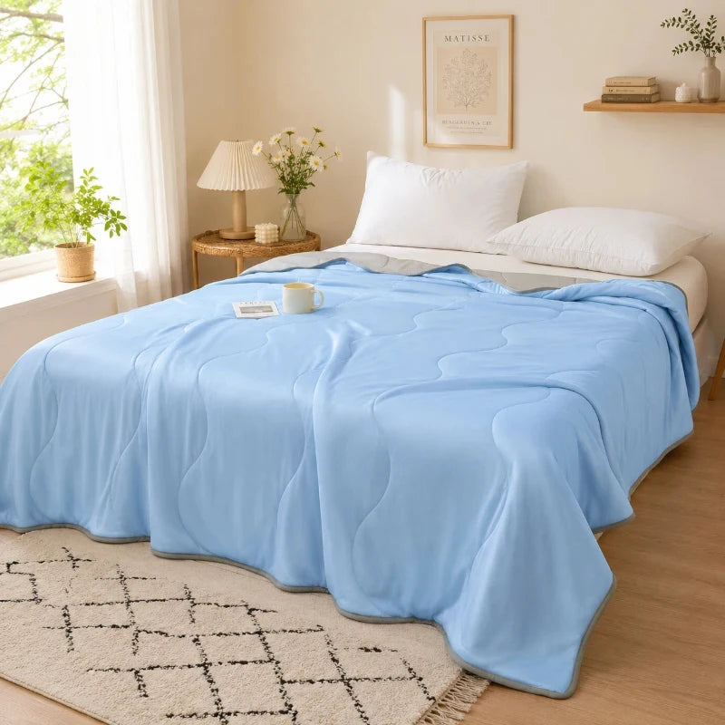 couverture d'été bleu clair polyestère douce moderne respirante usage quotidien chambre coucher lavable mécaniquement