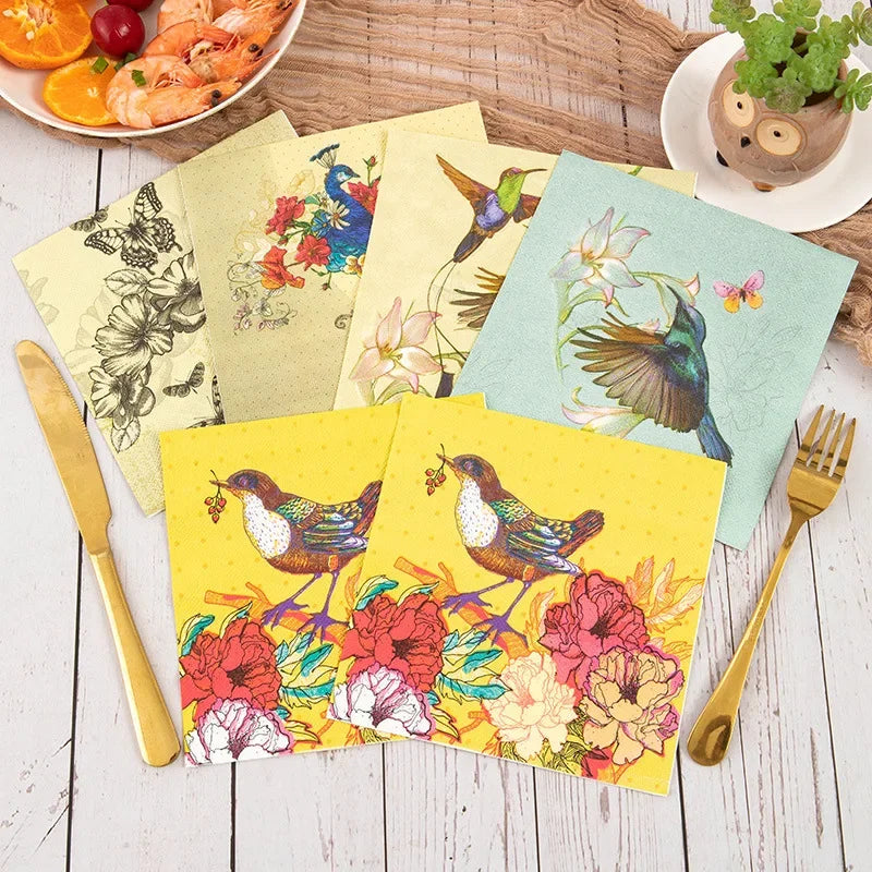 serviettes papier fleurs oiseaux motifs floraux colibris papillon vintage illustration couleur nature decoration cuisine