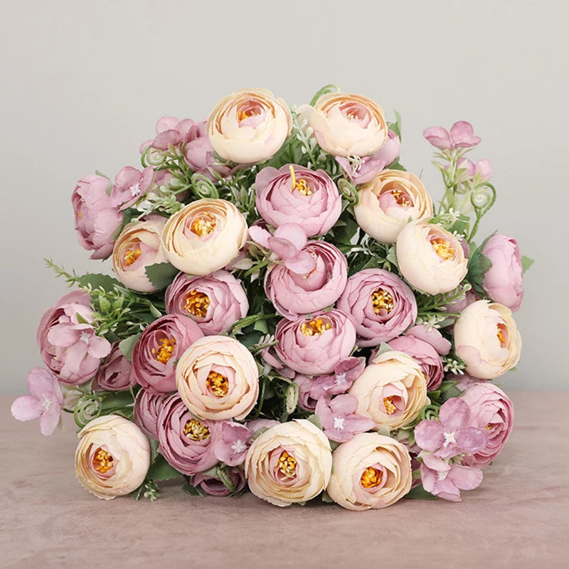 bouquet fleurs artificielles romantique rose grise blanche feuilles vertes vintage