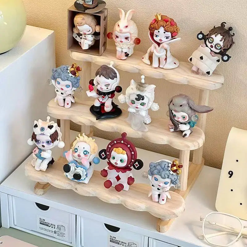 présentoir bois trois niveaux figurines kawaii décoratives pastel enfantins étagères naturelles textures lisses