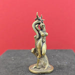 statue miniature femme combat reptile bronze doré détails sculptés base circulaire collection fantaisie ornement