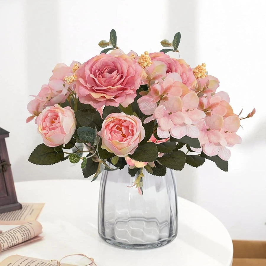 Bouquet artificiel rose fleurs roses feuilles vertes vase transparent décoration intérieure classique romantique