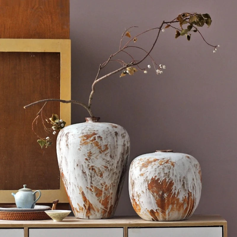 vases céramique rustiques blanc marron marbré branches fleurs séchées minimaliste intérieur