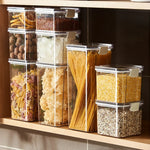 boîtes rangement alimentaires hermétiques plastique qualité alimentaire durable respectueux environnement transparentes couvercle noir clips