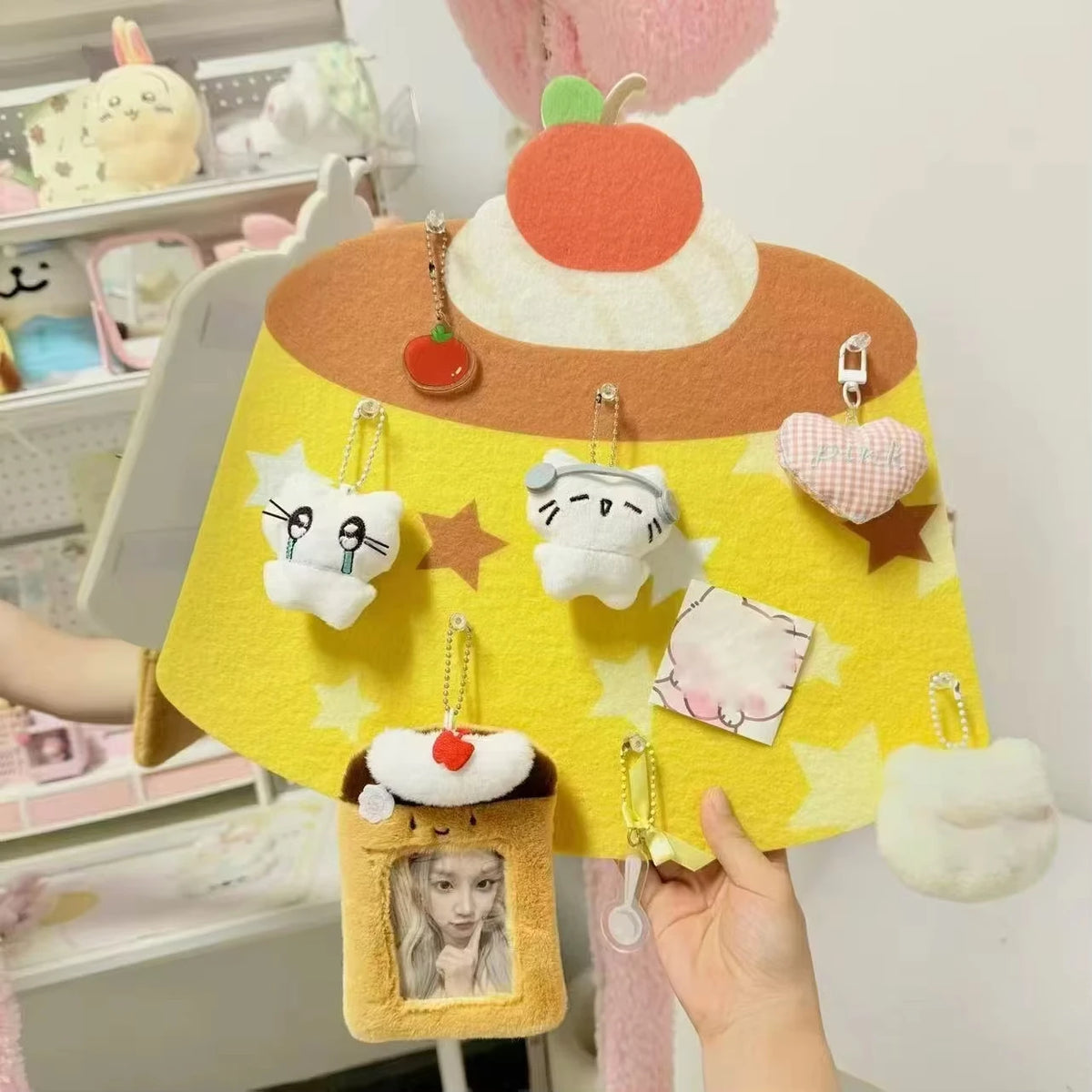 porte accessoires créatif étoiles dorées pompons visages chats clips kawaii jaune marron rouge blanc