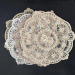 tapis table serviette polyester broderie dentelle beige blanc classique élégant isolation thermique