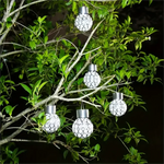lumière solaire boule transparente motifs colorés moderne décoration extérieure jardin suspension anneaux métalliques