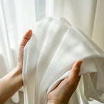 rideau blanc semi transparent moderne motif géométrique fin fenêtre salon maison