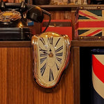 horloge murale classique ancien chiffres romains noir fond blanc doré argenté