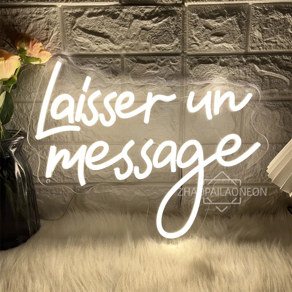 décoration murale néon sign blanc lettres stylisées moderne minimaliste lumière usb chambre