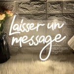 décoration murale néon sign blanc lettres stylisées moderne minimaliste lumière usb chambre