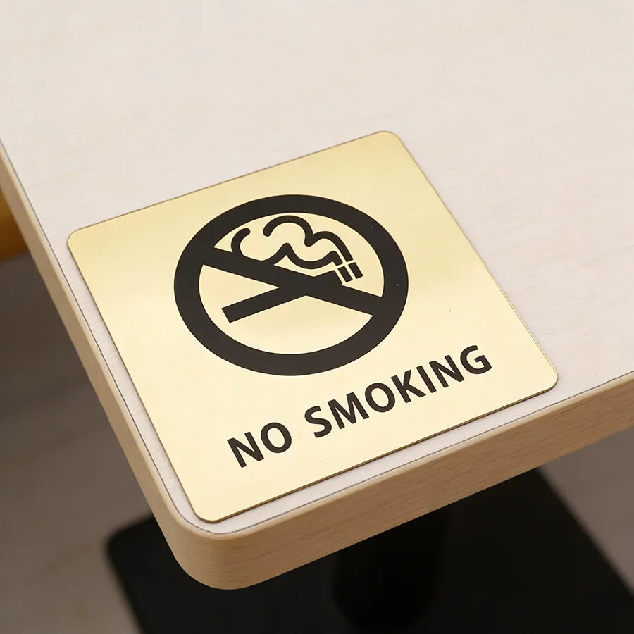 autocollant no smoking or gold symbole anti tabac adhésif carré moderne 10cm or noir