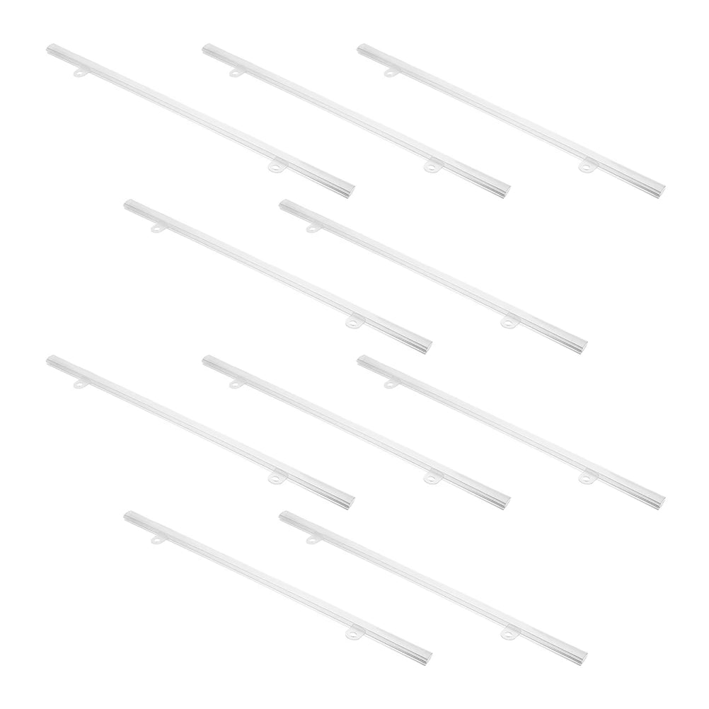 supports présentation vêtements blancs modernes chaînes opaques lisses commercial