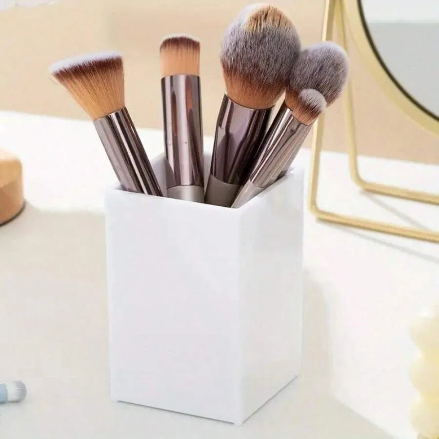 boîte rangement pinceaux maquillage acrylique noire blanche moderne