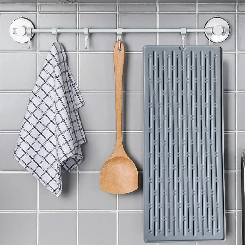 tapis cuisine silicone gris rayures horizontales moderne anti dérapant suctionversible