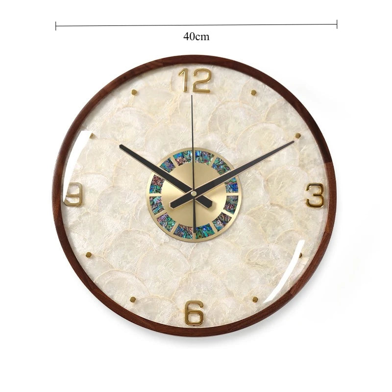 horloge murale moderne élégante face unique bois chiffres dorés aiguilles secondes quartz batterie