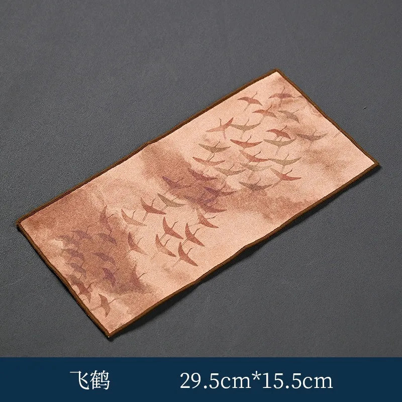 tapis table serviettes motifs floraux abstraits couleurs variées traditionnel salon thé
