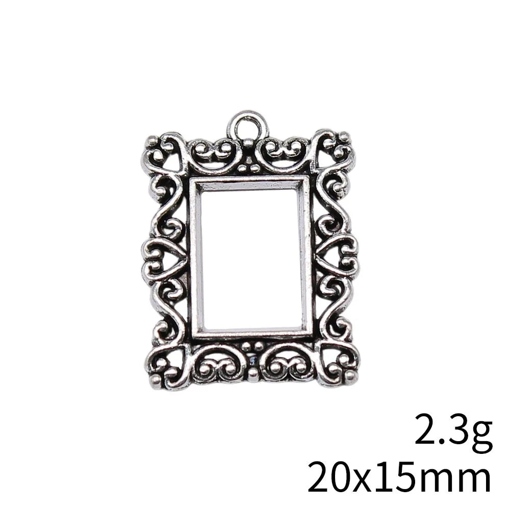 bijoux vintage baroques ornements floraux motifs géométriques argent doré anneaux