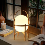 Lampe de chevet japonaise avec abat-jour noir