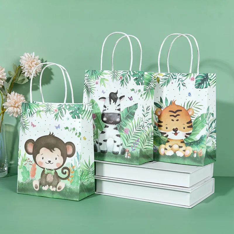 sacs cadeau anniversaire enfant animaux jungle tigre singe éléphant zèbre aquarelle adorable blanc vert