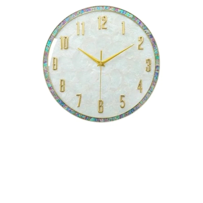 horloge murale moderne nacrée motifs veinés blanc doré irisation verte rose bleue