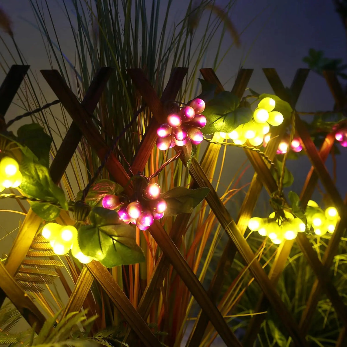 guirlande lumineuse solaire grappes raisins vert jaune rouge violet moderne clips patio