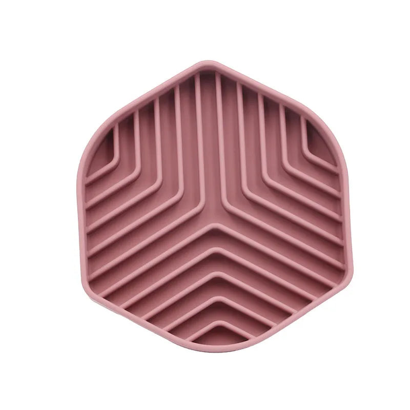 bol nourriture chien silicone vert bleu rose rayures horizontales grille perforation minimaliste