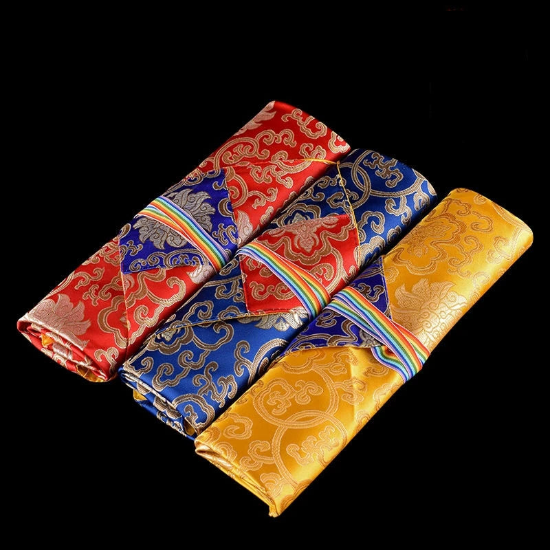 écharpe élégante brocart floral doré rouge bleu jaune classique respectueux environnement pliable multifonctionnelle