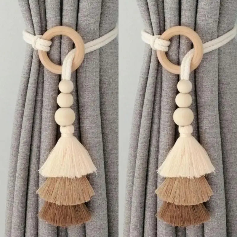 rubans fenêtre boho chic pompons gradation couleurs anneaux bois beige marronclair tissé